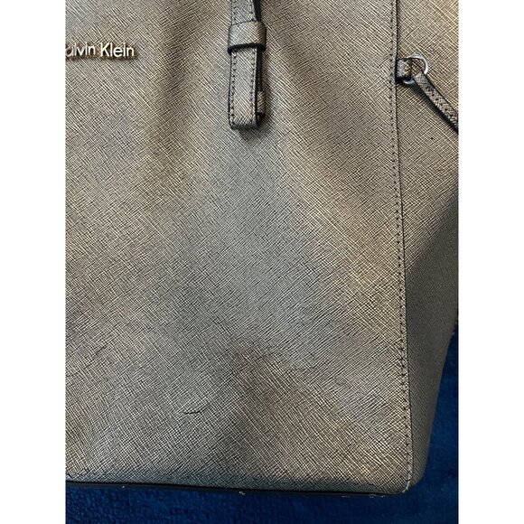 Calvin Klein Metallic Gold Saffiano Leather Tote Bag – 10 x 15 x 4 in – 10” Drop - Picture 3 of 14